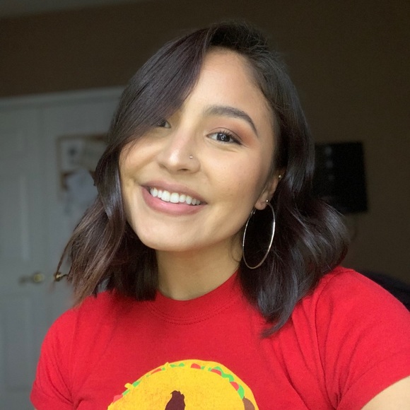 Meet your Posher, Nancy - Picture 2 of 2